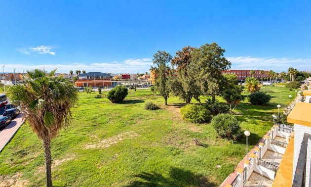 Reventa - Adosado -
Torrevieja - Torretas -La Siesta - El Limonar