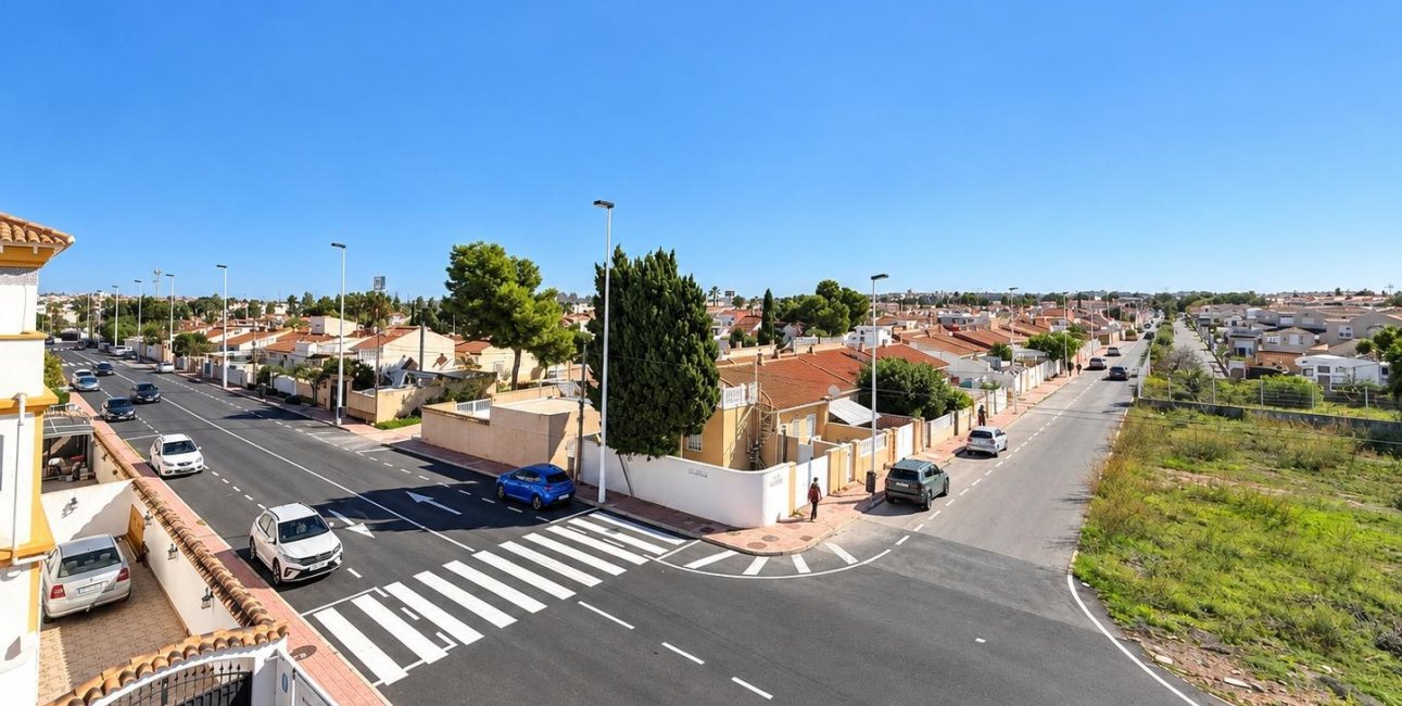 Reventa - Adosado -
Torrevieja - Torretas -La Siesta - El Limonar