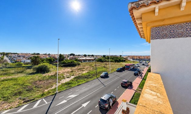 Reventa - Adosado -
Torrevieja - Torretas -La Siesta - El Limonar