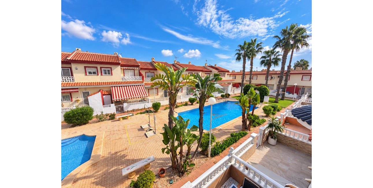 Resale - Townhouse -
Ciudad Quesada - Doña Pepa