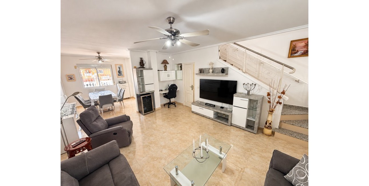 Resale - Townhouse -
Ciudad Quesada - Doña Pepa