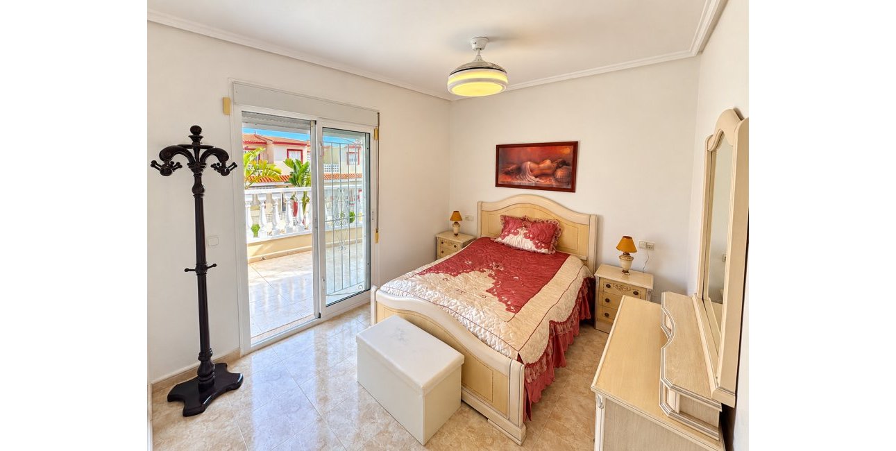 Resale - Townhouse -
Ciudad Quesada - Doña Pepa