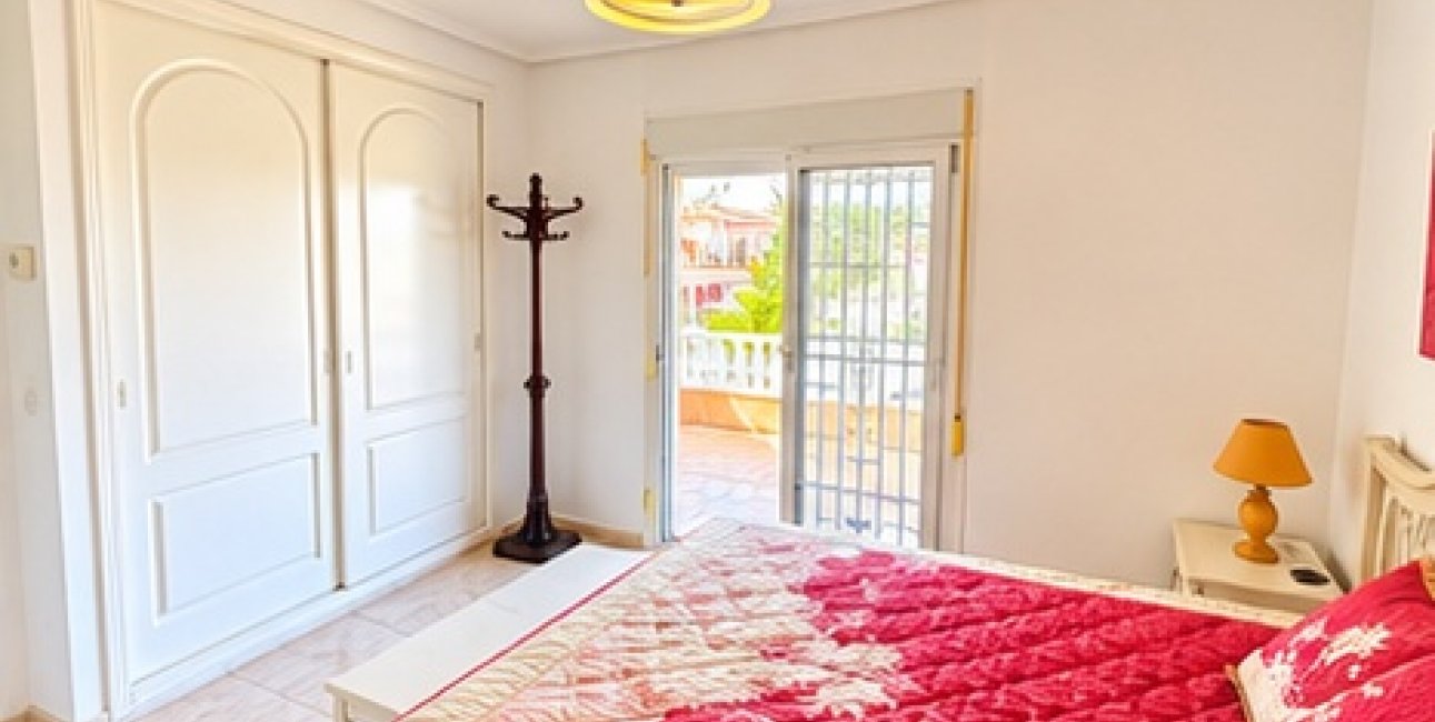 Resale - Townhouse -
Ciudad Quesada - Doña Pepa