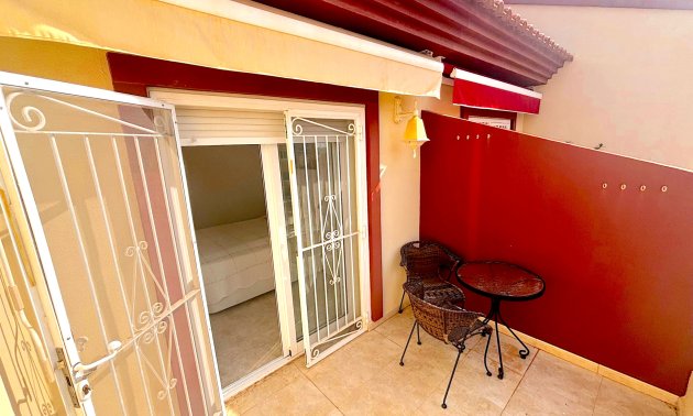 Resale - Townhouse -
Ciudad Quesada - Doña Pepa