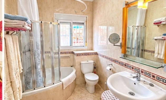 Resale - Townhouse -
Ciudad Quesada - Doña Pepa