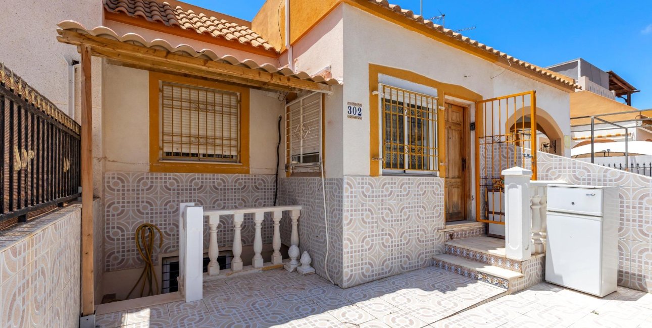 Rynek wtórny - Bungalow -
Torrevieja - El limonar