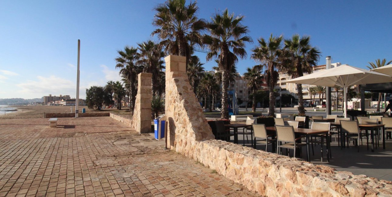 Rynek wtórny - Mieszkanie w bloku -
Torrevieja - La Mata