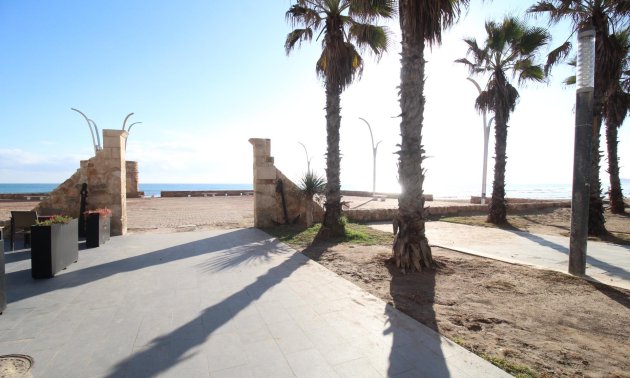 Rynek wtórny - Mieszkanie w bloku -
Torrevieja - La Mata