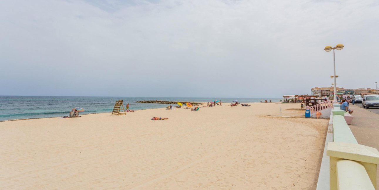 Rynek wtórny - Bungalow -
Torrevieja - La Mata