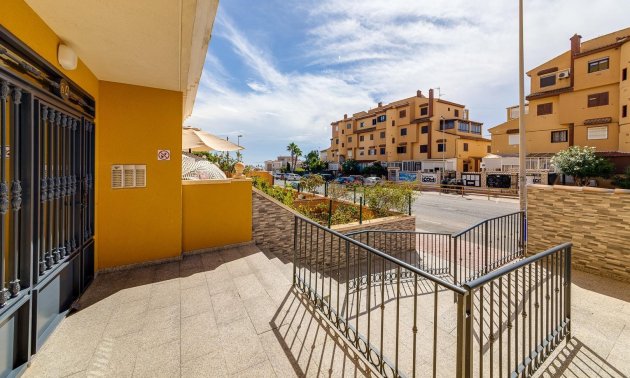 Rynek wtórny - Mieszkanie w bloku -
Torrevieja - Torreblanca