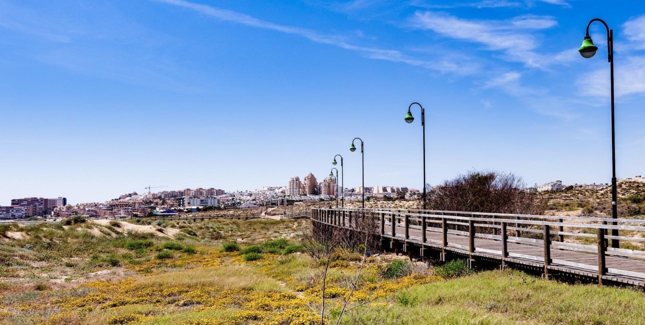 Rynek wtórny - Mieszkanie w bloku -
Torrevieja - Torreblanca