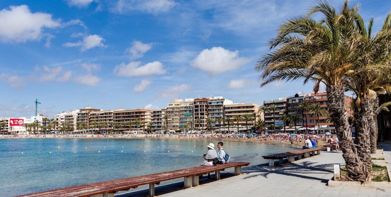 Rynek wtórny - Mieszkanie w bloku -
Torrevieja - Centro