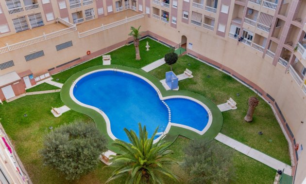 Resale - Apartment / flat -
Torrevieja - Parque las naciones