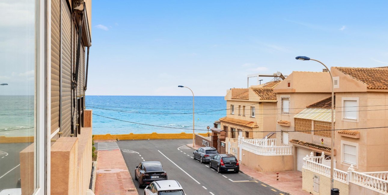 Rynek wtórny - Mieszkanie w bloku -
Torrevieja - Cabo cervera