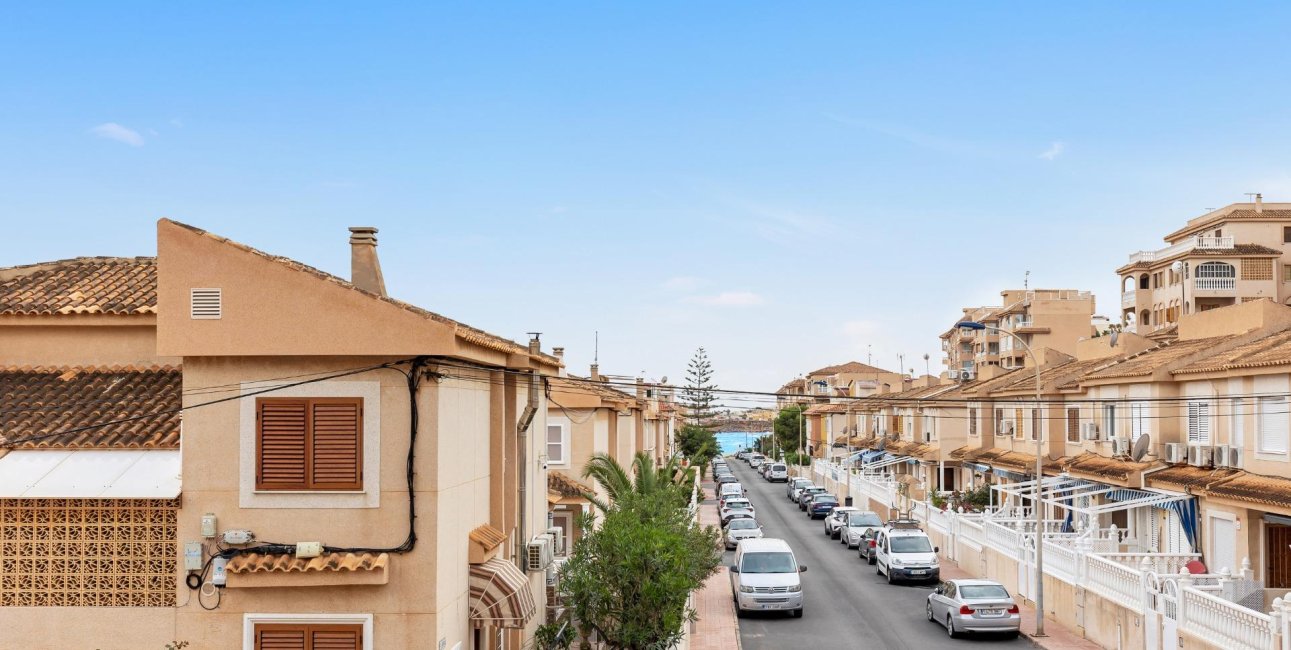 Rynek wtórny - Mieszkanie w bloku -
Torrevieja - Cabo cervera