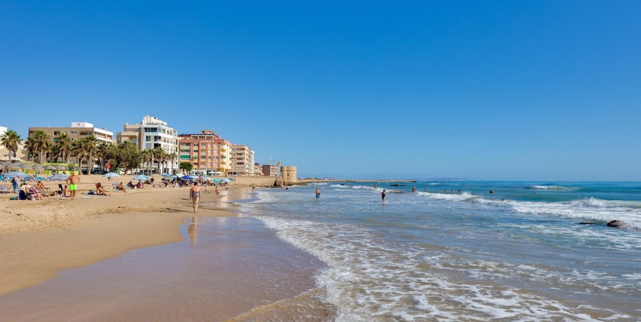 Rynek wtórny - Mieszkanie w bloku -
Torrevieja - La Mata