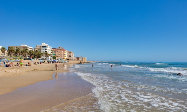 Rynek wtórny - Mieszkanie w bloku -
Torrevieja - La Mata