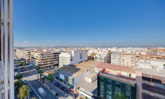 Rynek wtórny - Mieszkanie w bloku -
Torrevieja - Playa del Acequión