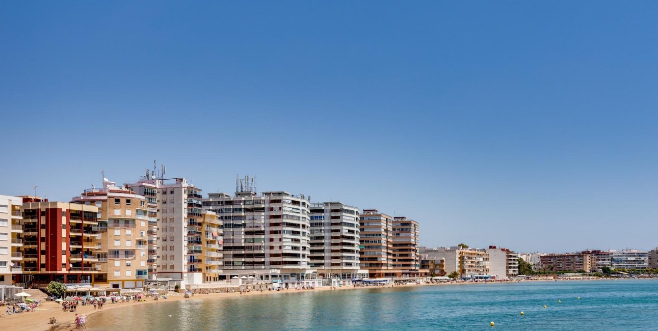 Rynek wtórny - Bungalow -
Torrevieja - Playa de La Acequion