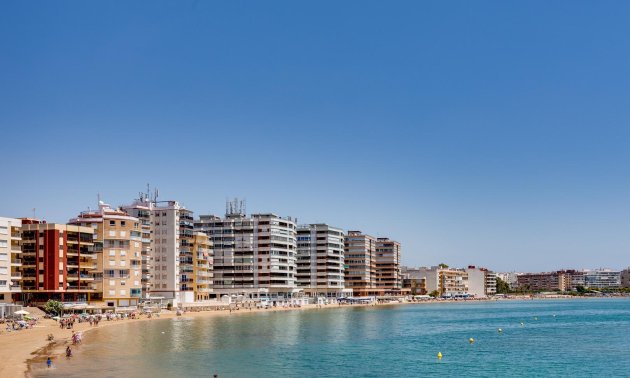 Rynek wtórny - Bungalow -
Torrevieja - Playa de La Acequion