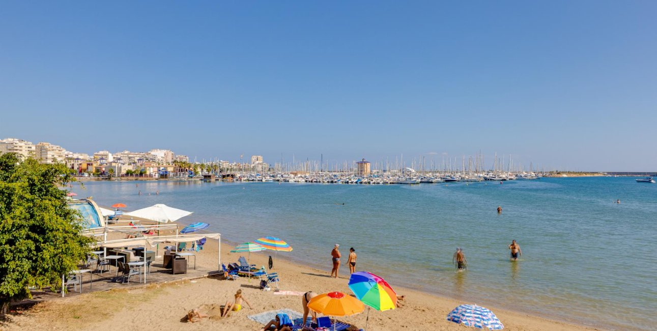 Rynek wtórny - Bungalow -
Torrevieja - Playa de La Acequion