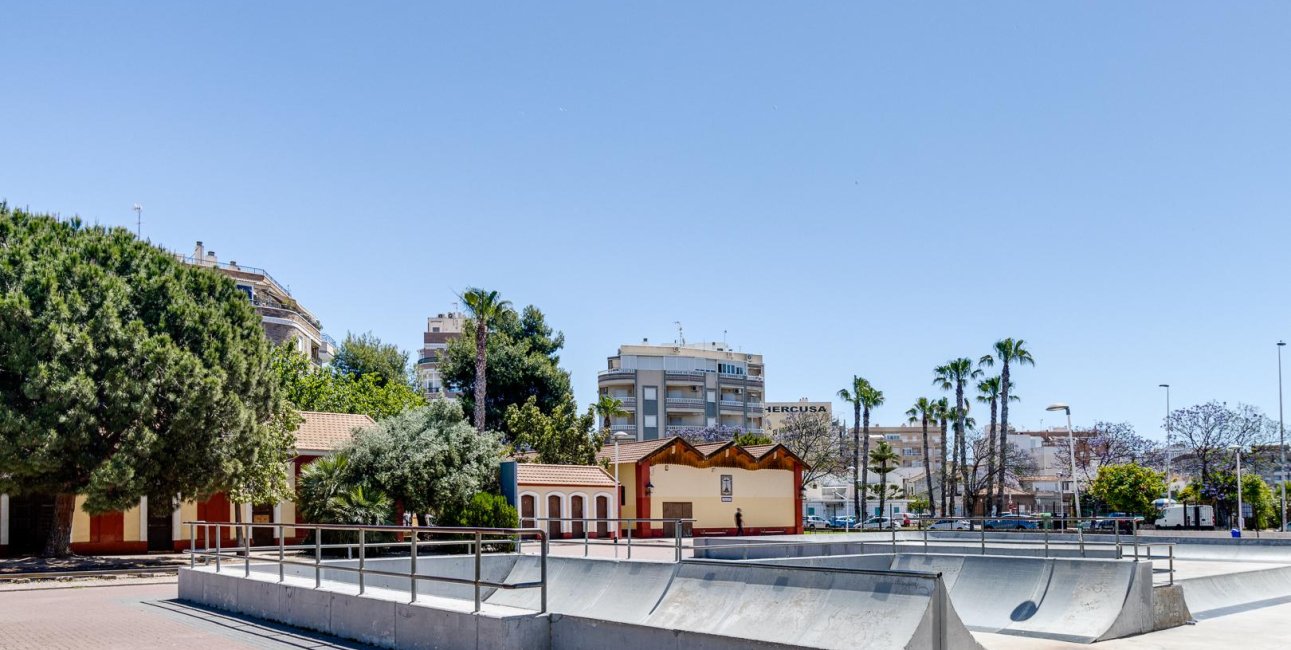 Rynek wtórny - Bungalow -
Torrevieja - Playa de La Acequion