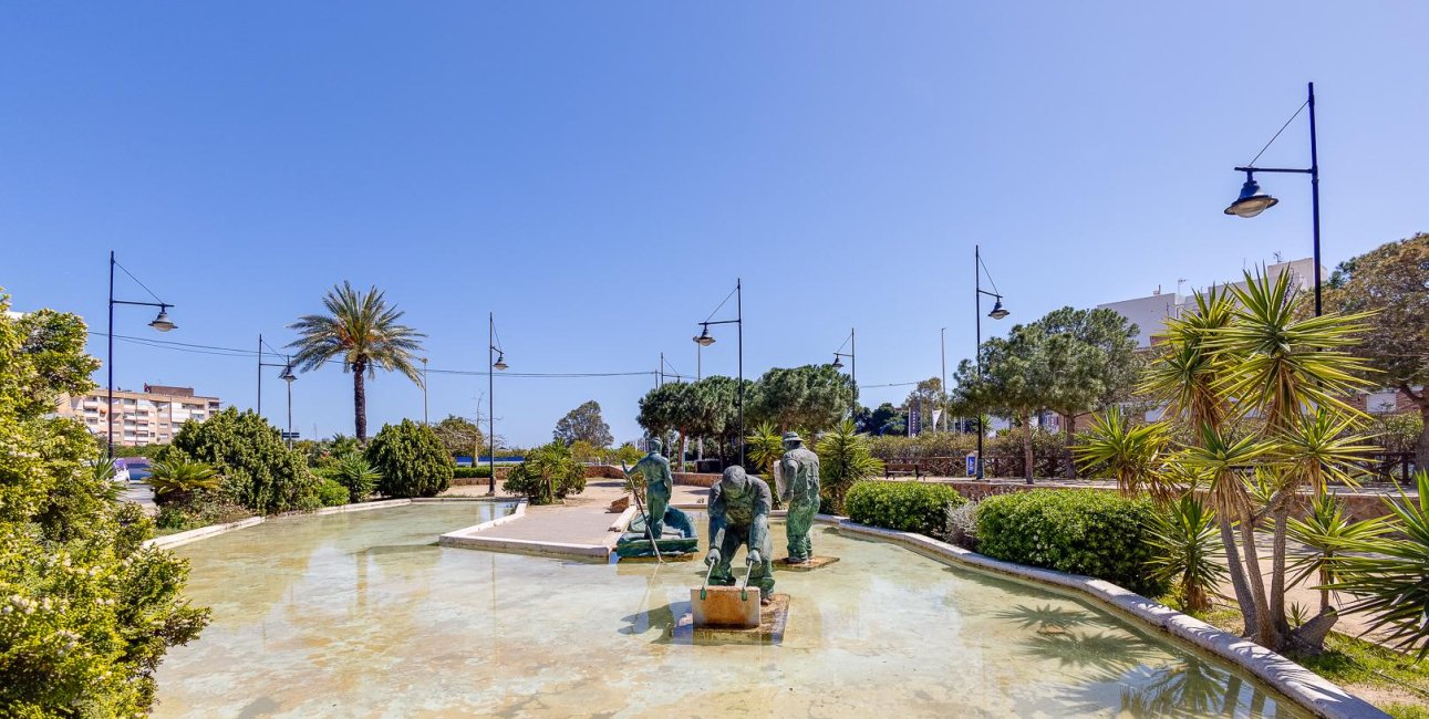 Rynek wtórny - Bungalow -
Torrevieja - Playa de La Acequion