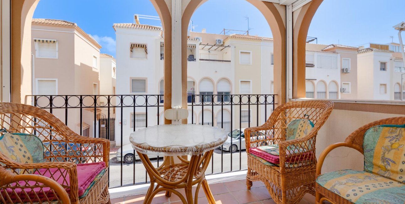 Rynek wtórny - Bungalow -
Torrevieja - Playa de los Naufragos