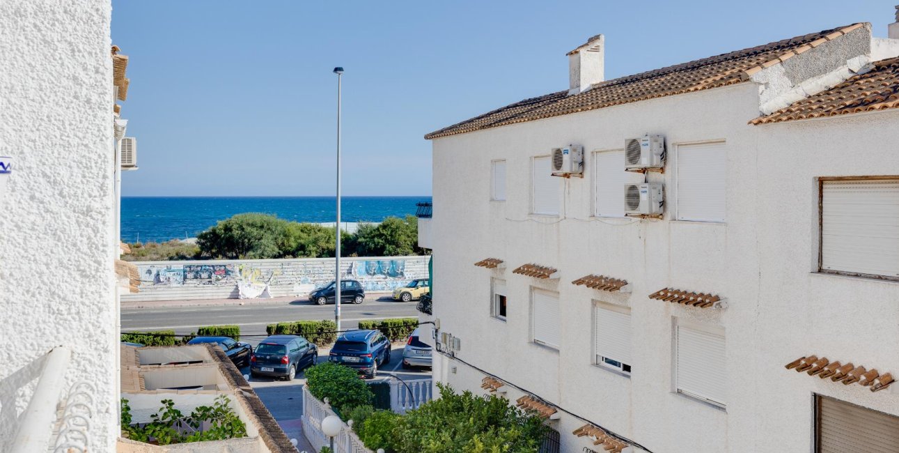 Rynek wtórny - Bungalow -
Torrevieja - Playa de los Naufragos