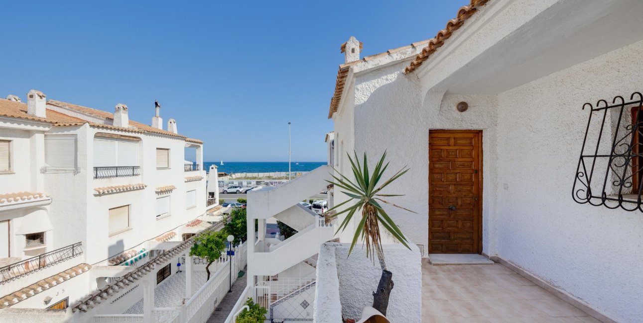 Rynek wtórny - Bungalow -
Torrevieja - Playa de los Naufragos