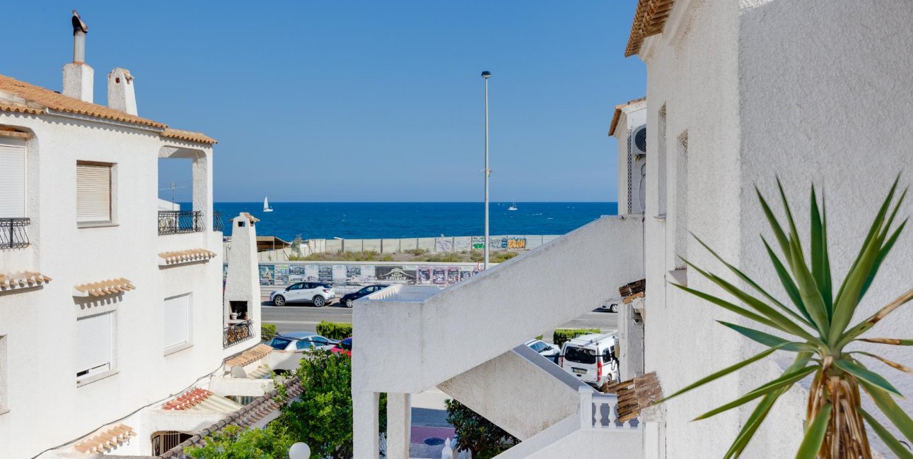 Rynek wtórny - Bungalow -
Torrevieja - Playa de los Naufragos