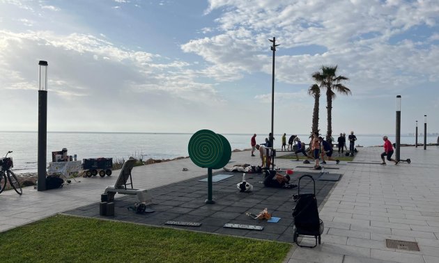 Rynek wtórny - Mieszkanie w bloku -
Torrevieja - Playa del Cura