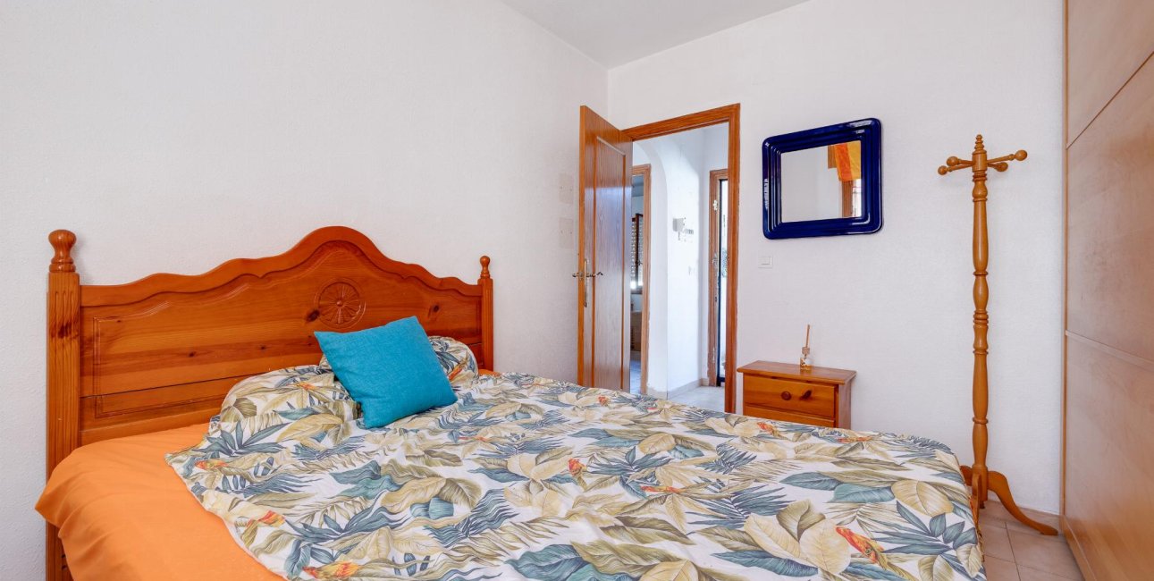 Rynek wtórny - Bungalow -
Torrevieja - Playa de los Naufragos