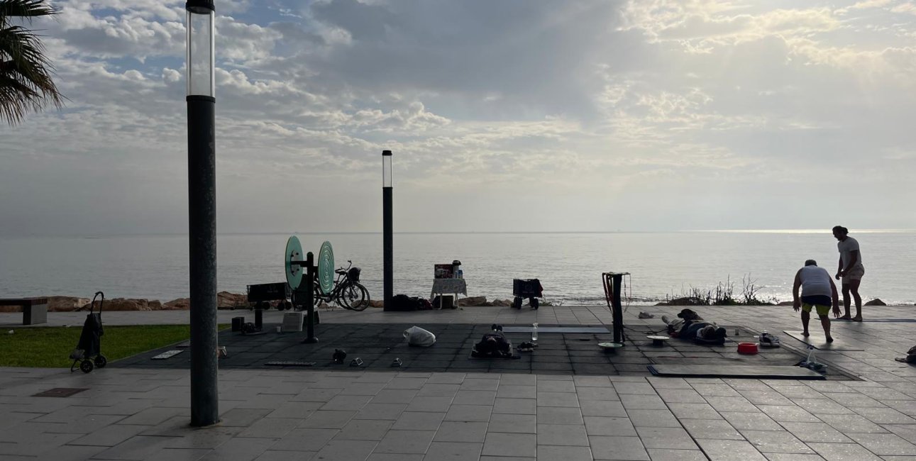 Rynek wtórny - Mieszkanie w bloku -
Torrevieja - Playa del Cura