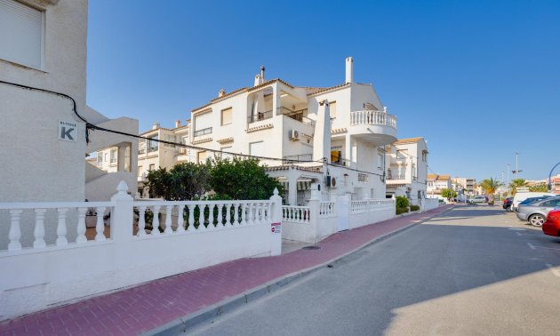 Rynek wtórny - Bungalow -
Torrevieja - Playa de los Naufragos