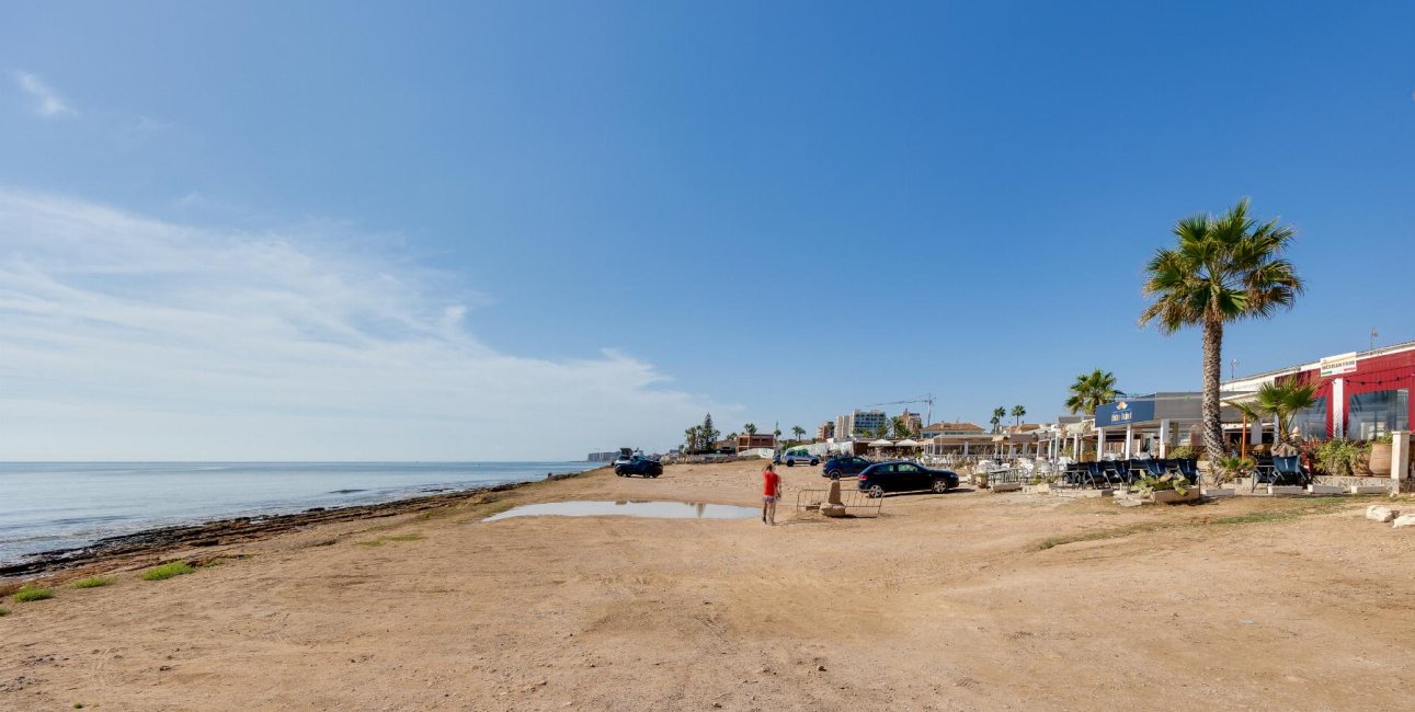 Rynek wtórny - Bungalow -
Torrevieja - Playa de los Naufragos