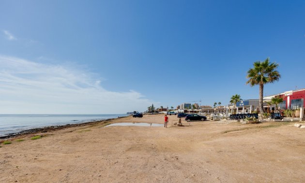 Rynek wtórny - Bungalow -
Torrevieja - Playa de los Naufragos