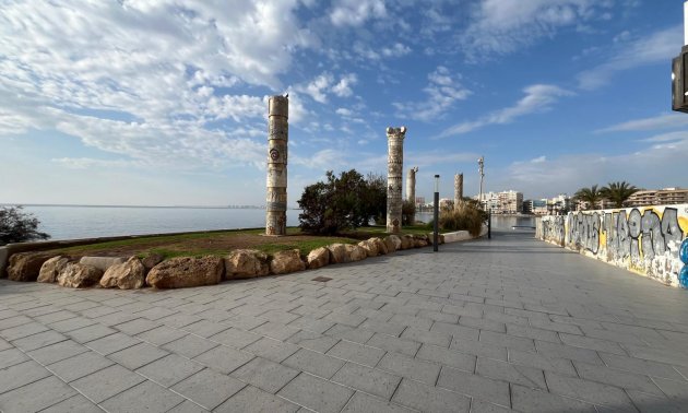 Rynek wtórny - Mieszkanie w bloku -
Torrevieja - Playa del Cura