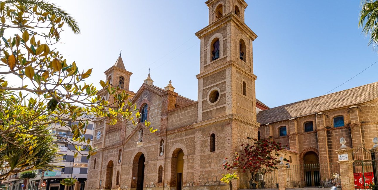 Rynek wtórny - Mieszkanie w bloku -
Torrevieja - Centro