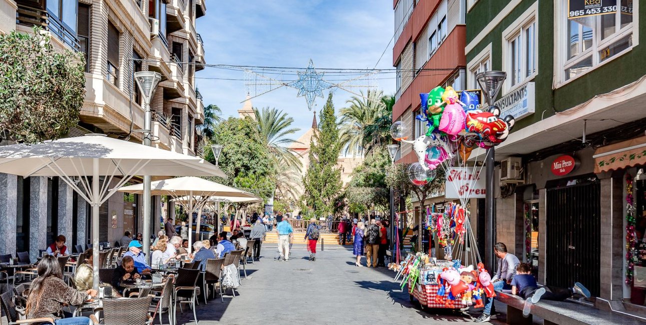 Rynek wtórny - Mieszkanie w bloku -
Torrevieja - Centro