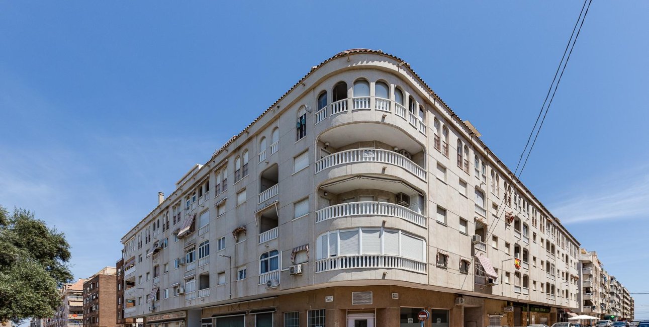 Rynek wtórny - Mieszkanie w bloku -
Torrevieja - Playa de los Naufragos