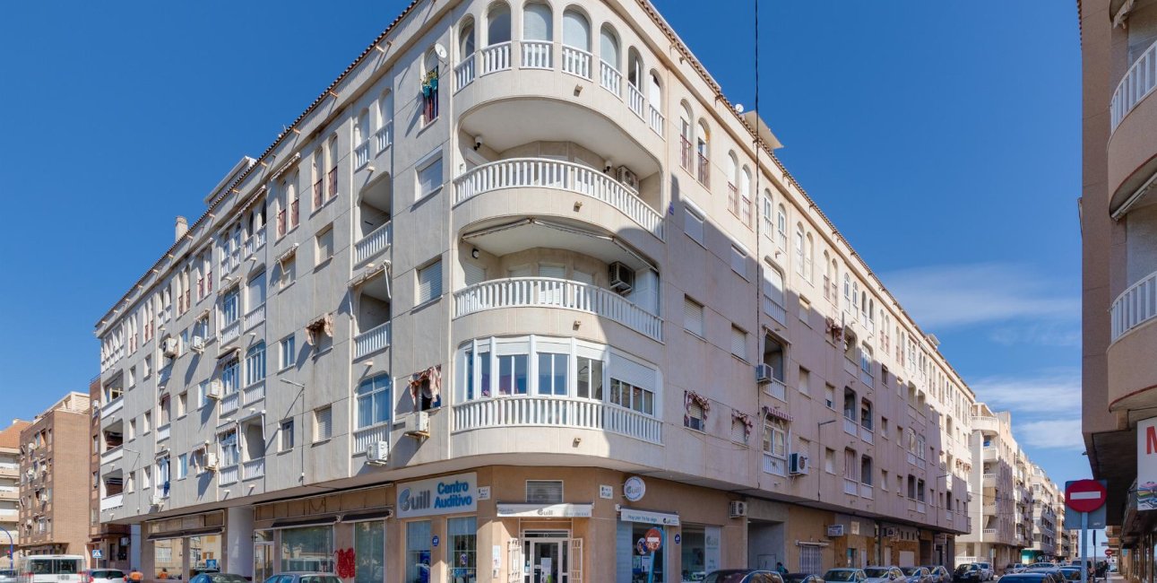 Rynek wtórny - Mieszkanie w bloku -
Torrevieja - Playa de los Naufragos