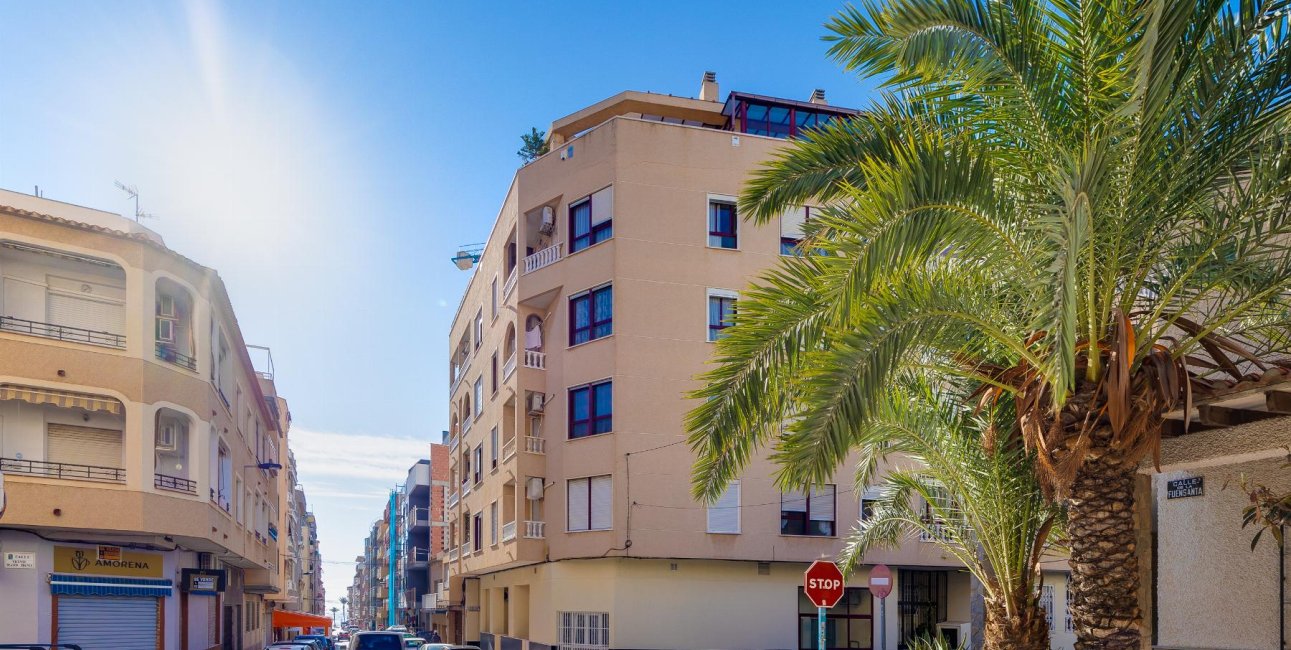 Rynek wtórny - Mieszkanie w bloku -
Torrevieja - Playa del Cura