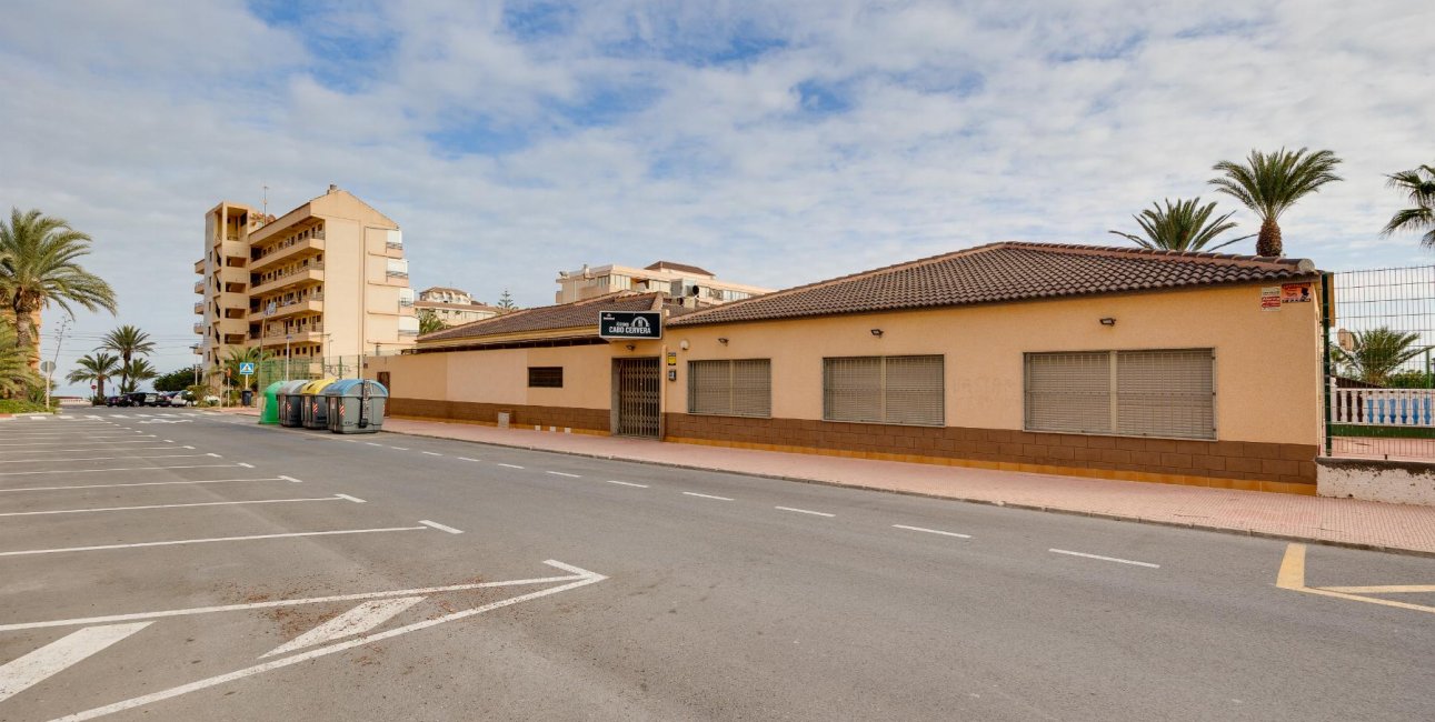 Rynek wtórny - Mieszkanie w bloku -
Torrevieja - Cabo cervera