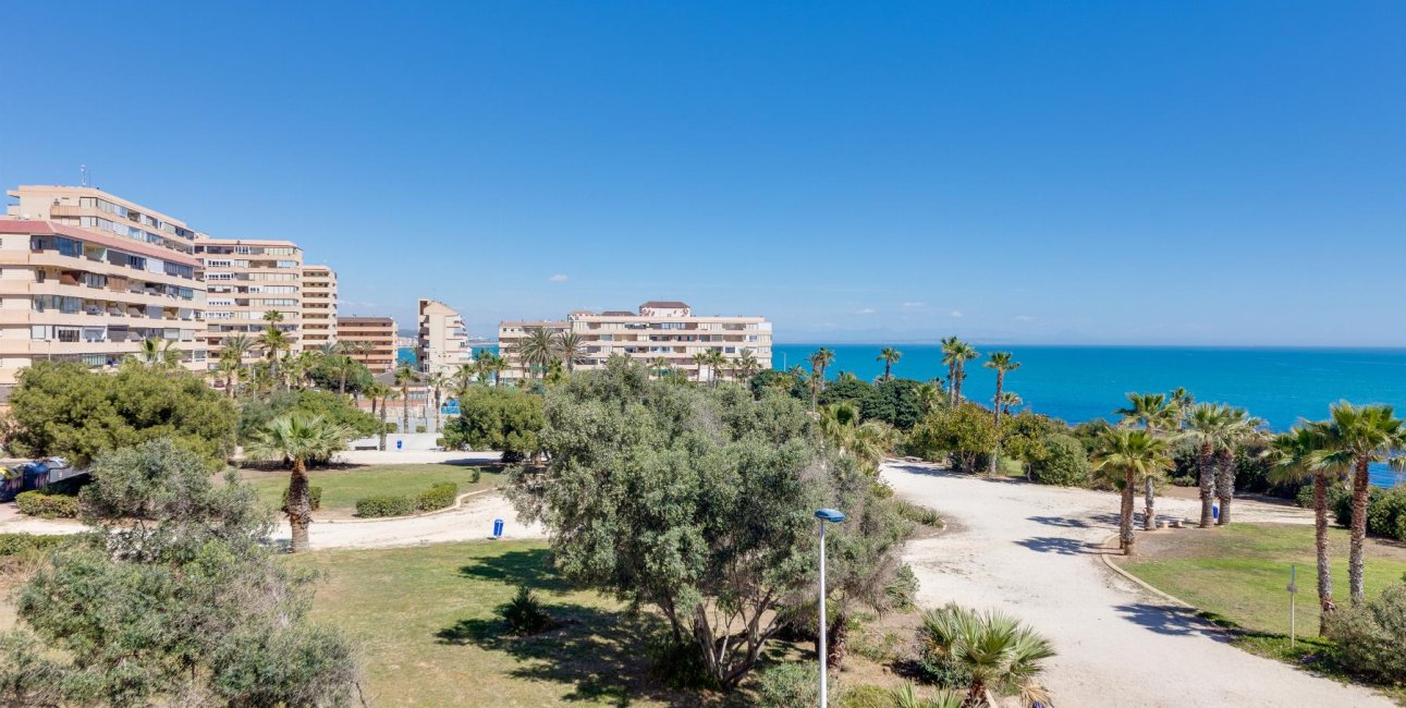 Rynek wtórny - Mieszkanie w bloku -
Torrevieja - Cabo cervera