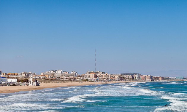 Rynek wtórny - Mieszkanie w bloku -
Torrevieja - Cabo cervera