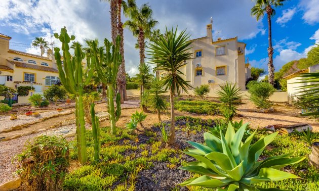 Rynek wtórny - Bungalow -
Orihuela Costa - Villamartín