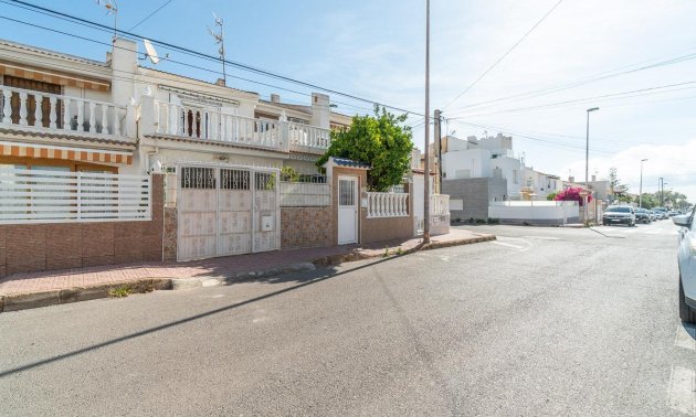 Rynek wtórny - Kamienica -
Torrevieja - Los Frutales