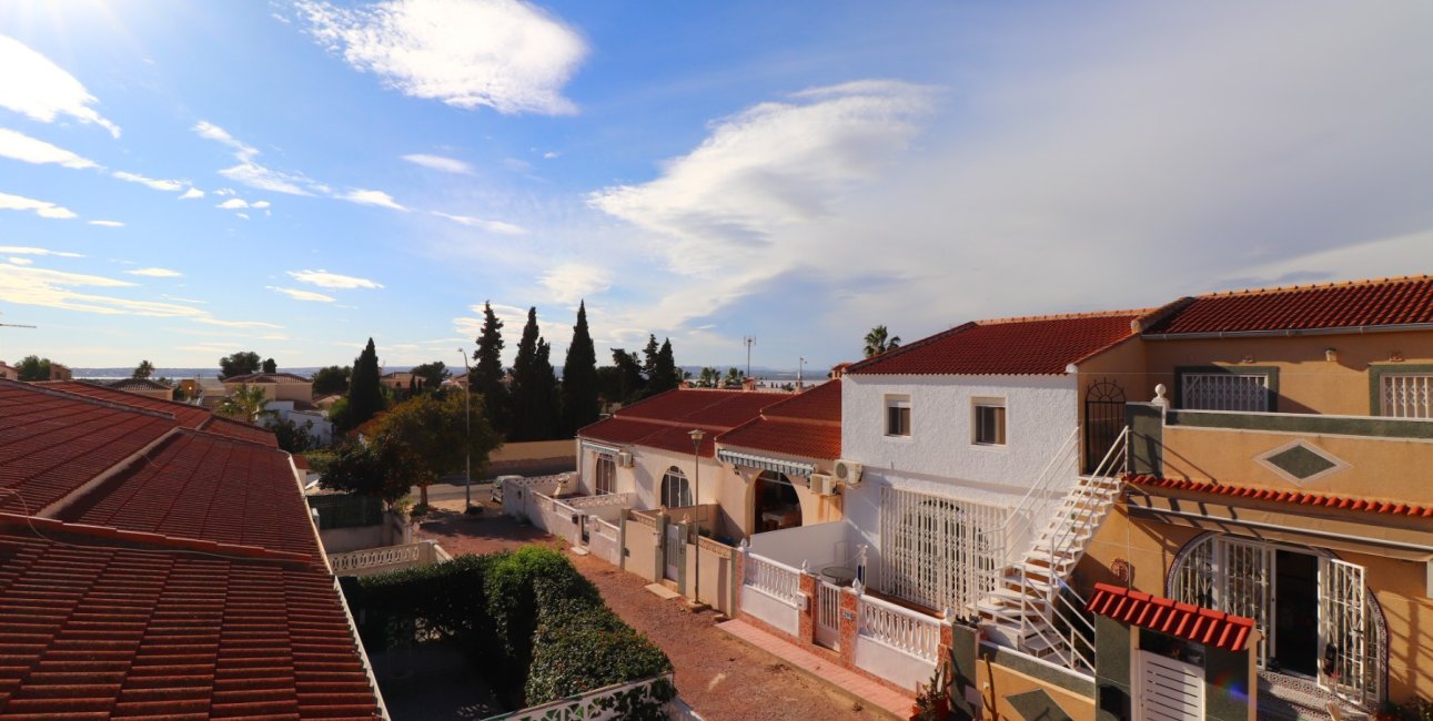 Rynek wtórny - Kamienica -
Torrevieja - El Chaparral