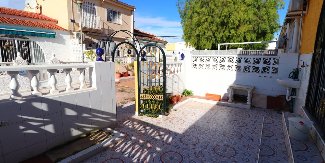 Rynek wtórny - Kamienica -
Torrevieja - El Chaparral